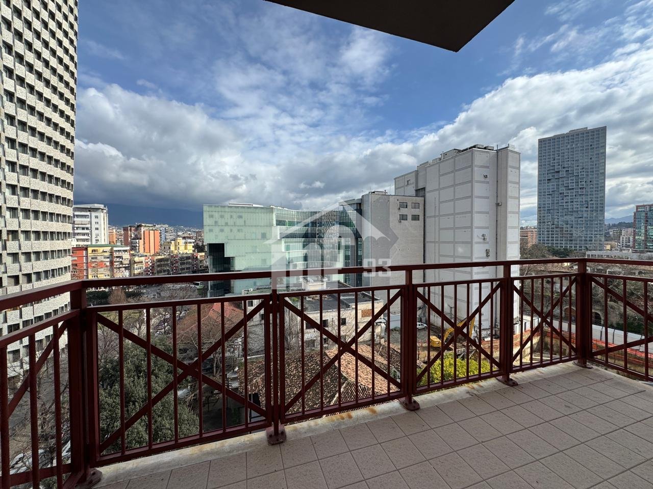 RRUGA “ABDI TOPTANI”, PRANË SHESHIT "SKËNDERBEJ"