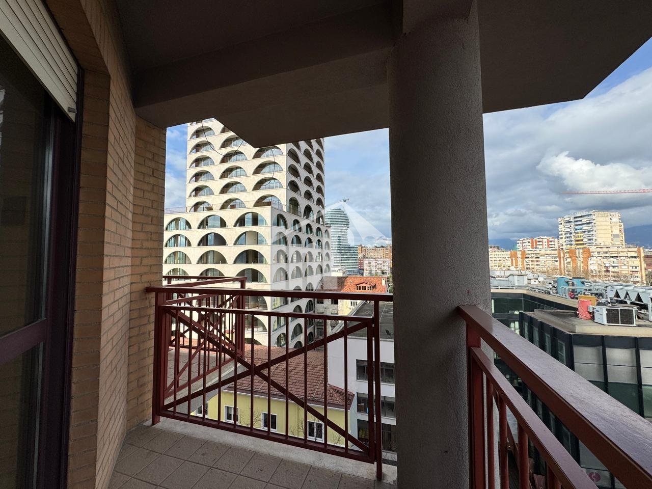 RRUGA “ABDI TOPTANI”, PRANË SHESHIT "SKËNDERBEJ"