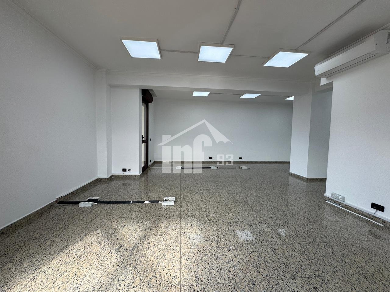 RRUGA “ABDI TOPTANI”, PRANË SHESHIT "SKËNDERBEJ"