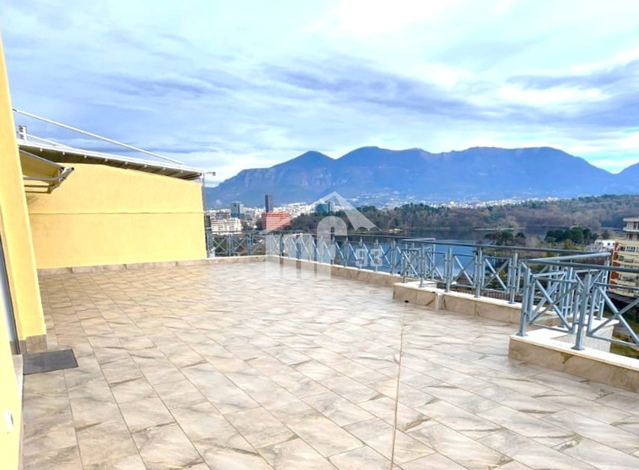 TE KOPESHTI ZOOLOGJIK