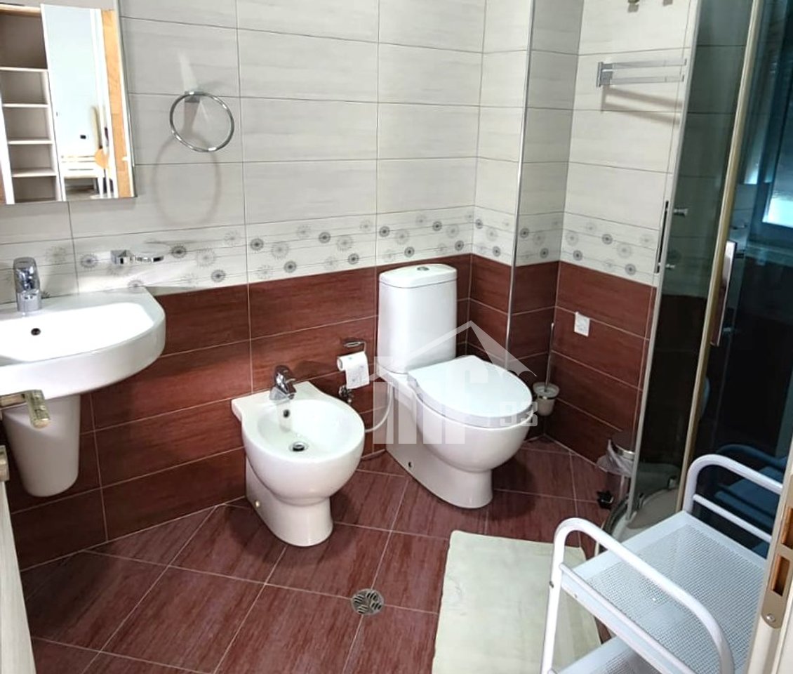 TE KOPESHTI ZOOLOGJIK