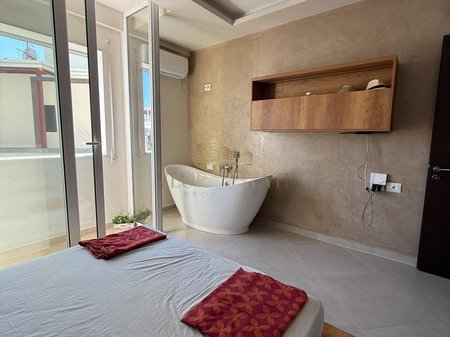 Luxury Apartment 1+1 with Garage on the Lungomare