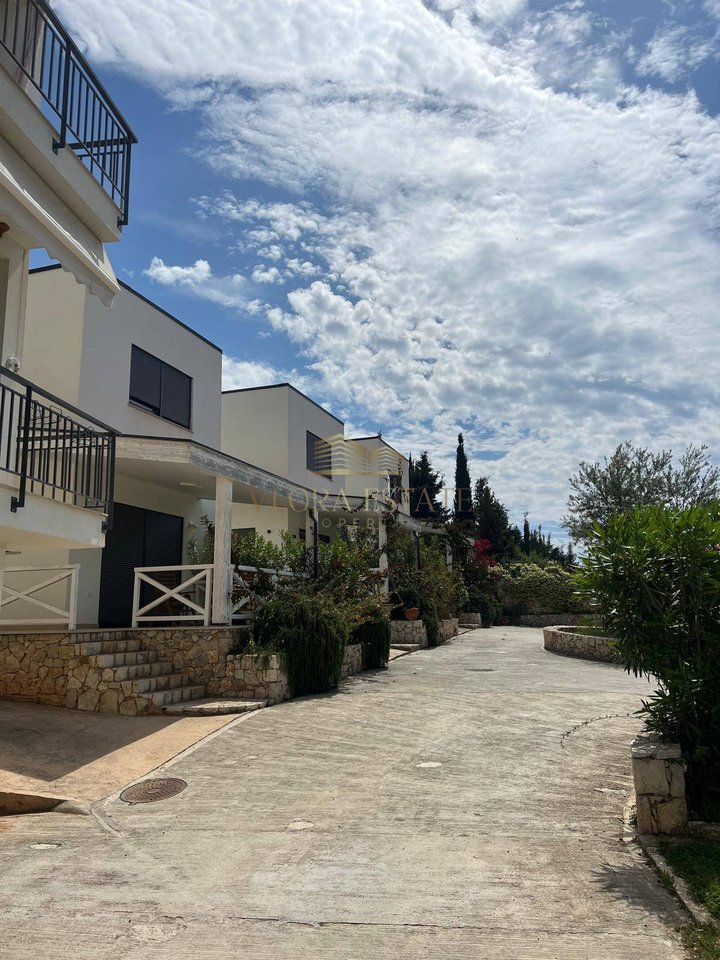Villa 2+2 For Sale in Dhërmi, Vlorë - €695,000 | 105.9 m²