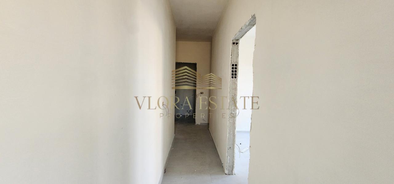 Offriamo in vendita appartamento 1+1, 73,6 m2 a Regina Palm.