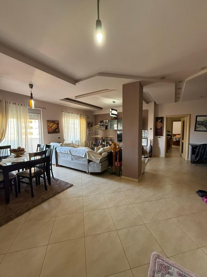 Apartament 3+2 Për Shitje në Bulevardin Vlorë-Skelë, Vlorë - 195,000€ | 147 m²