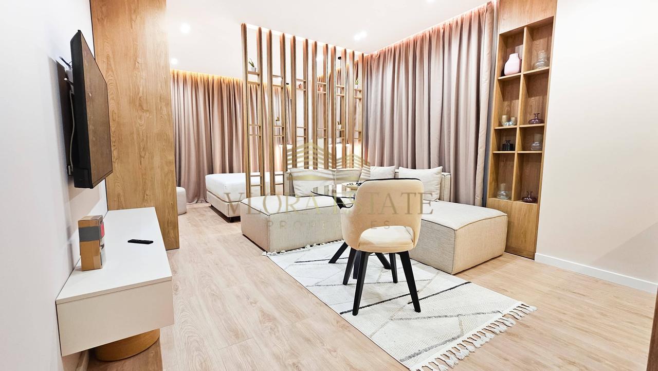 2  Studio Për Shitje në Vlorë, Lungomare - 350000€ | 112 m²