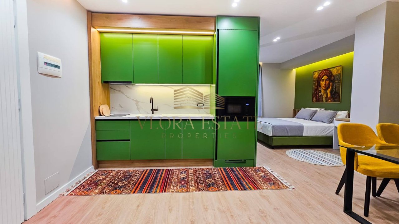 2  Studio Për Shitje në Vlorë, Lungomare - 350000€ | 112 m²