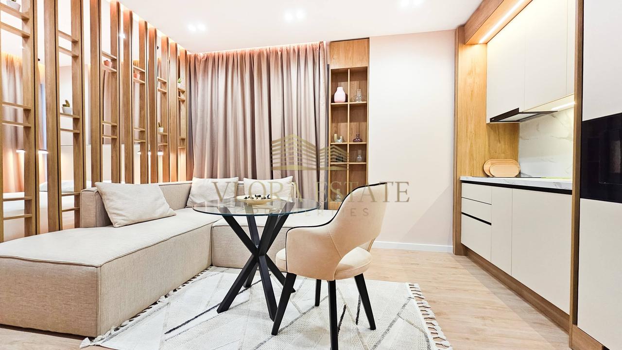 2  Studio Për Shitje në Vlorë, Lungomare - 350000€ | 112 m²