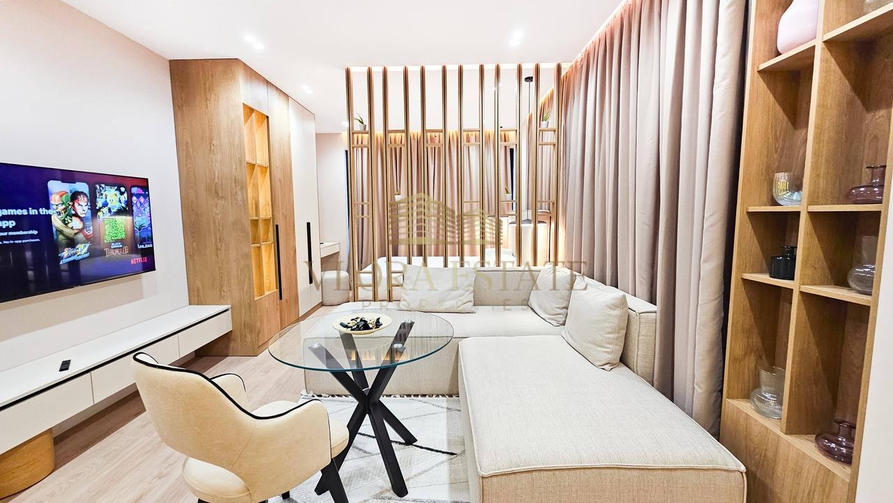 2  Studio Për Shitje në Vlorë, Lungomare - 350000€ | 112 m²