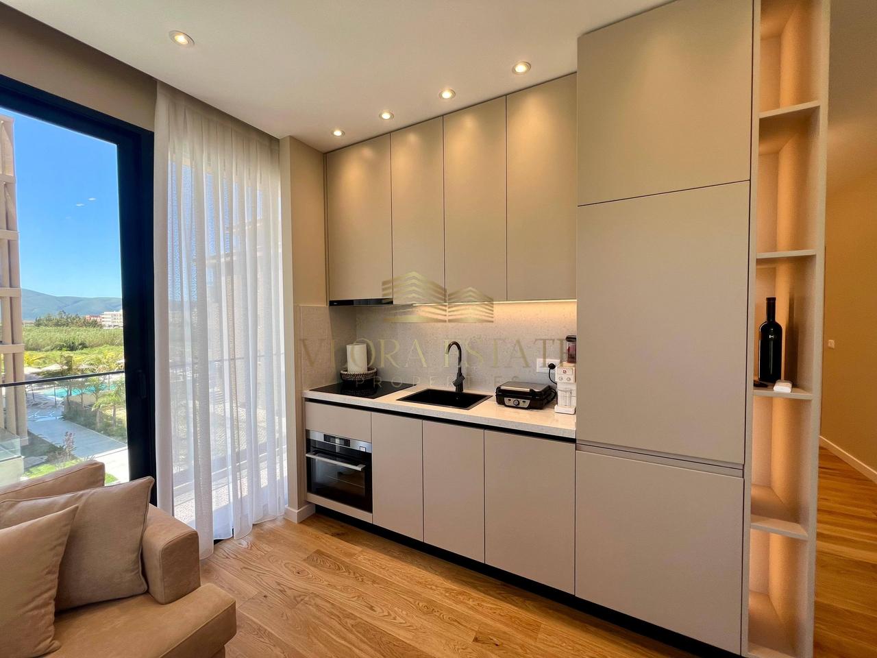 Appartamento 1+1 + Garage in Vendita a Palm Resort