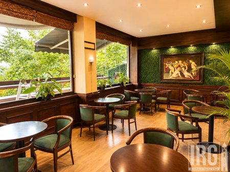 Vendita Unità Commerciale | 81.4 m² | Via di Dibrës | Ideale per Bar, Wine Bar o Attività di Servizio
