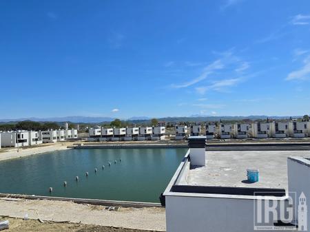 APARTAMENT PREMIUM ME VERANDE DHE PARKIM TE TURQUOISE MARINA!