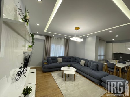 AFFITTASI APPARTAMENTO 2+1+2 A DORO CITY VICINO A ZOGU I ZI!