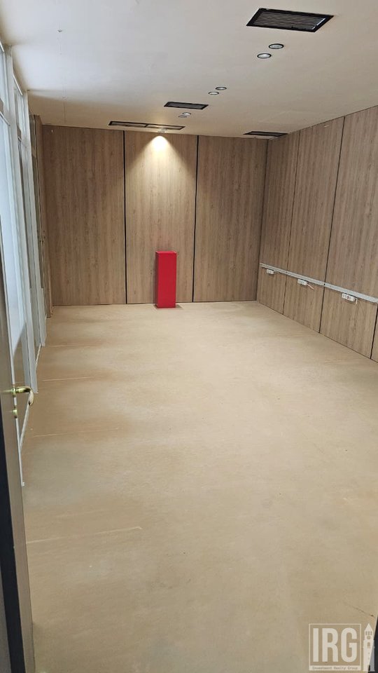 Jepet me Qira Zyrë Premium | 260 m² | Pranë Kopshtit Zoologjik, Liqeni i Thatë