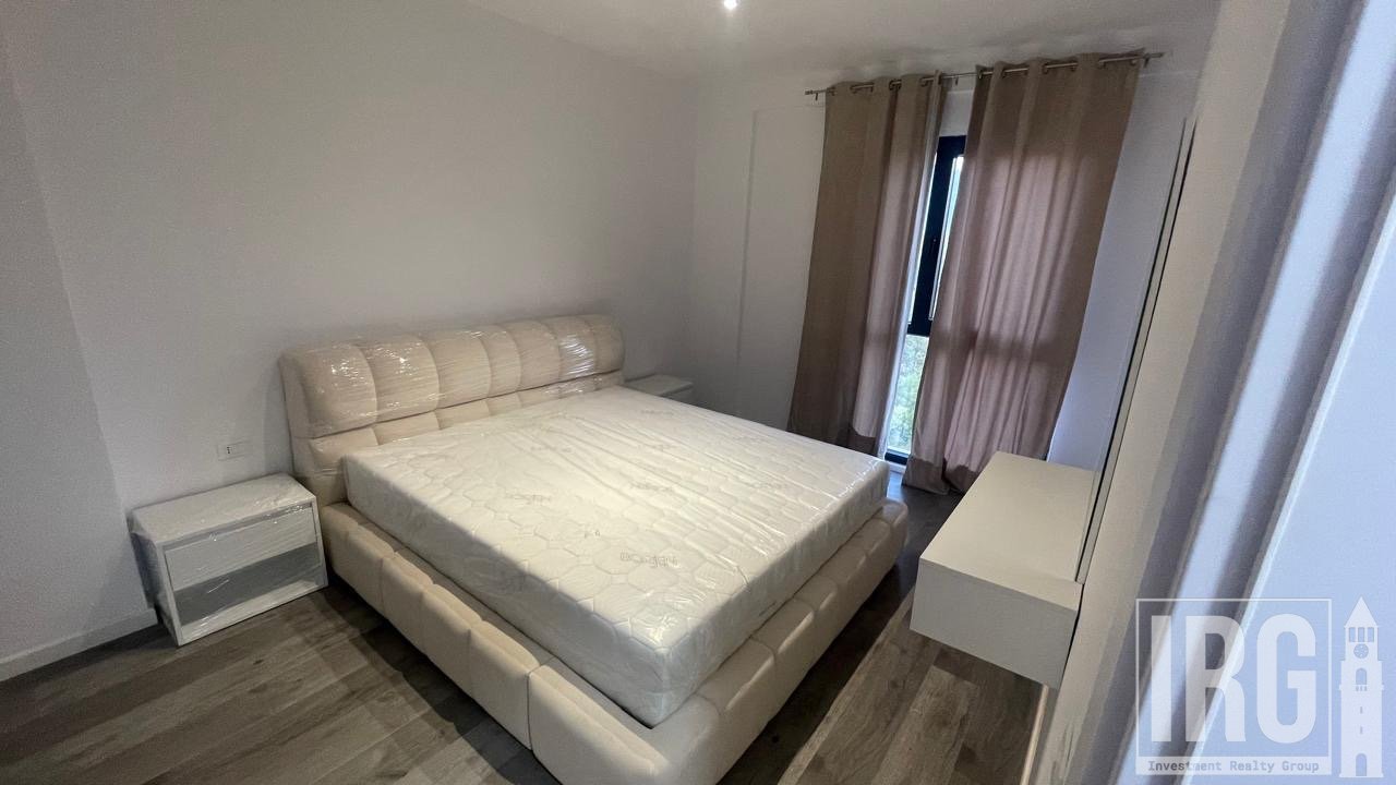 SHITET APARTAMENT 2+1+2 DHE POST PARKIMI TEK KODRA DIELLIT !