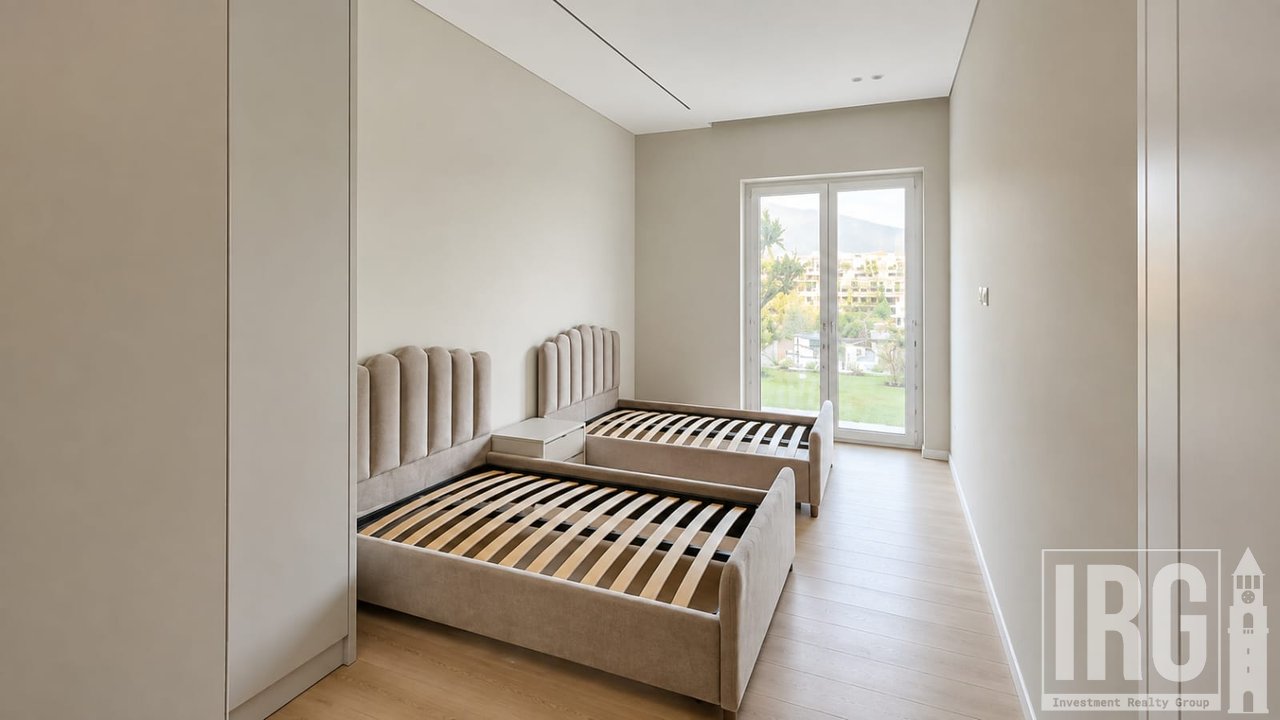 Apartment 3+1 with Private Yard- Eden Residence, Sauk