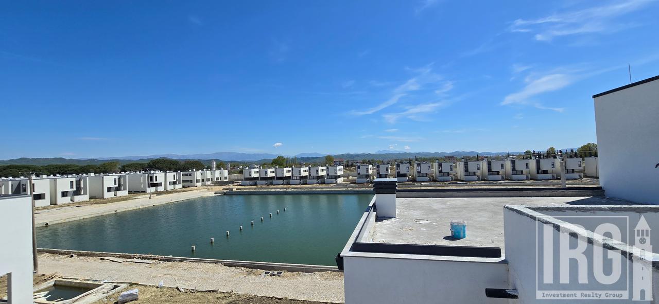 APARTAMENT PREMIUM ME VERANDE DHE PARKIM TE TURQUOISE MARINA!