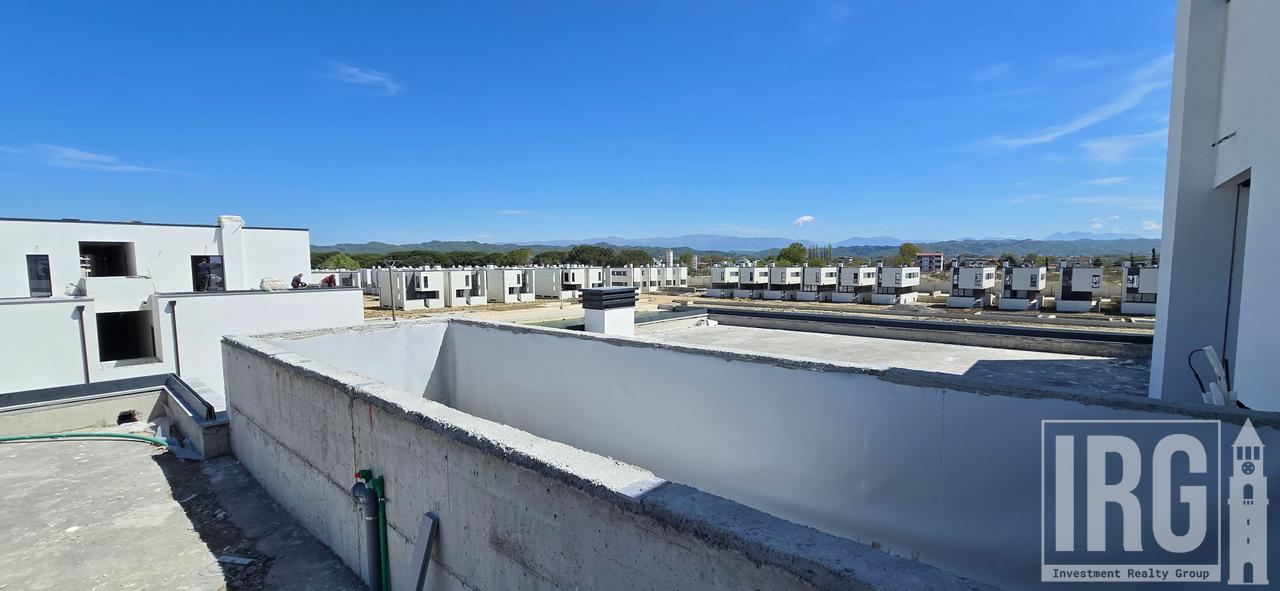 APARTAMENT PREMIUM ME VERANDE DHE PARKIM TE TURQUOISE MARINA!