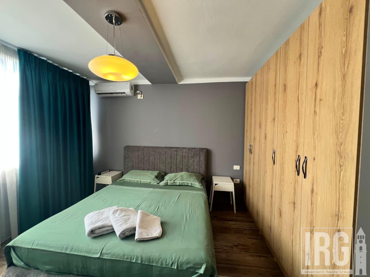 Shitet Apartament 1+1, Bllok, Tiranë.