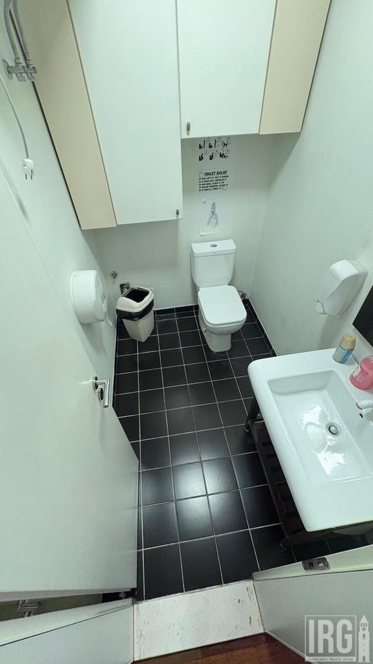SHITET ZYRE/APARTAMENT NE ZEMER TE BLLOKUT