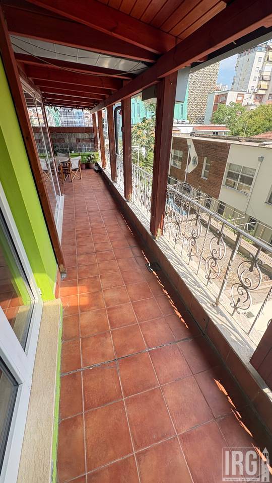 SHITET ZYRE/APARTAMENT NE ZEMER TE BLLOKUT