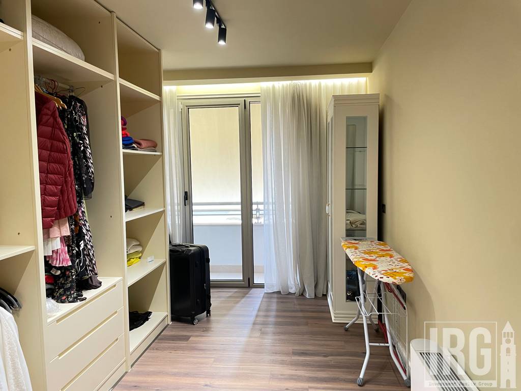 JEPET ME QIRA APARTAMENT 3+1+2+POST PARKIMI TEK KOMPLEKSI NOBIS, TIRANE
2,500 € /Muaj