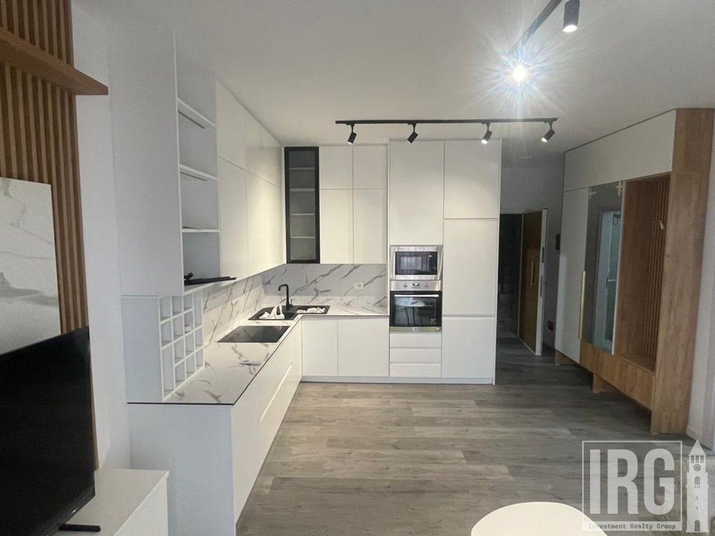 SHITET APARTAMENT 2+1+2 DHE POST PARKIMI TEK KODRA DIELLIT !