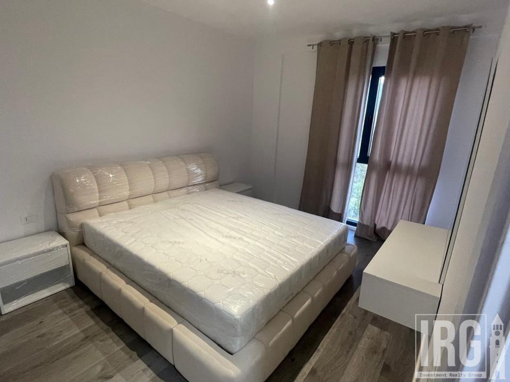 SHITET APARTAMENT 2+1+2 DHE POST PARKIMI TEK KODRA DIELLIT !