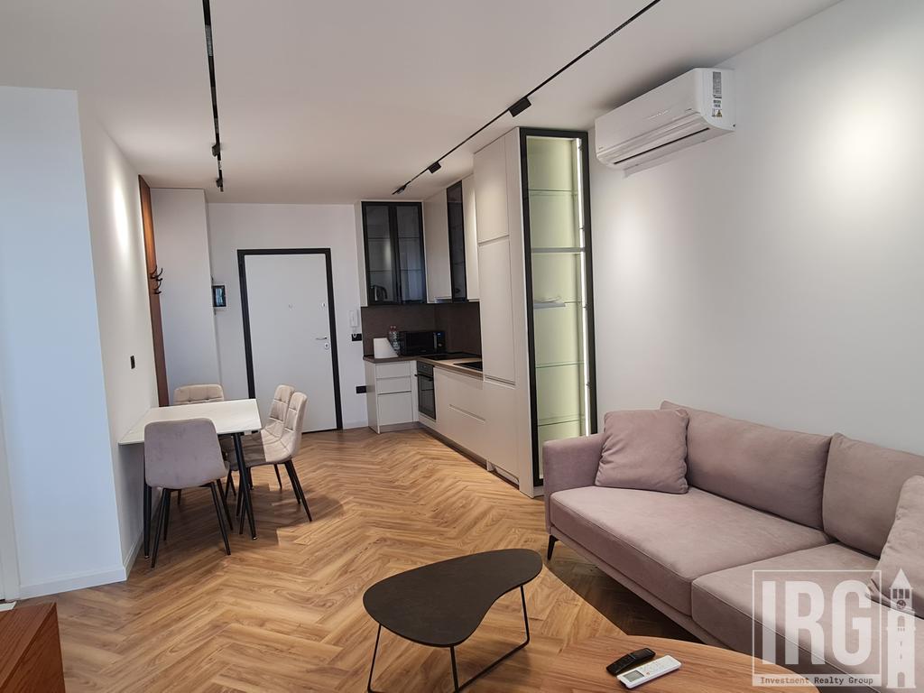 APARTAMENT 1+1 ME PAMJE NGA DETI NE GOLEM!