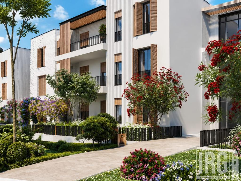 Shitet Duplex me Pishinë Private dhe Oborr | Maison de la Terre | Mjull-Bathore