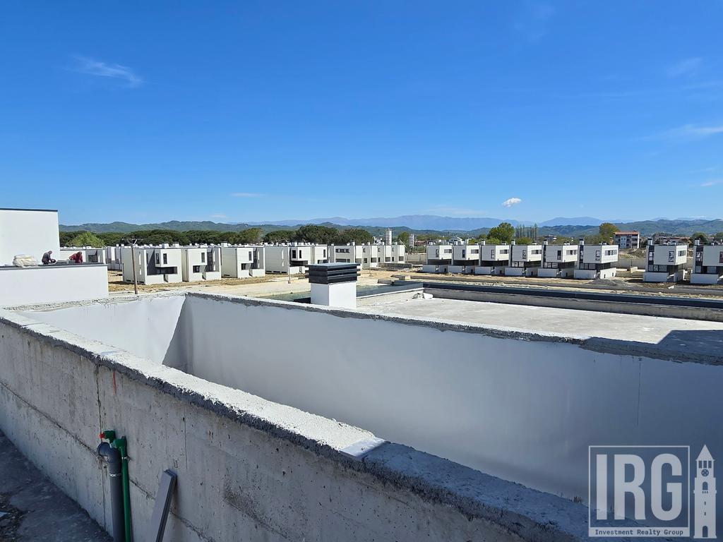 APARTAMENT PREMIUM ME VERANDE DHE PARKIM TE TURQUOISE MARINA!