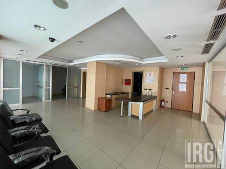 Locale commerciale 300m2 al cavalcavia del Comune di Parigi