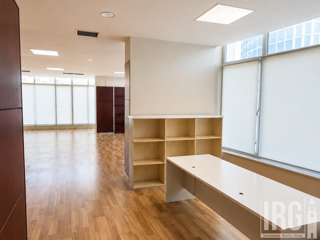 Jepet me Qira Zyrë Premium | 260 m² | Pranë Kopshtit Zoologjik, Liqeni i Thatë