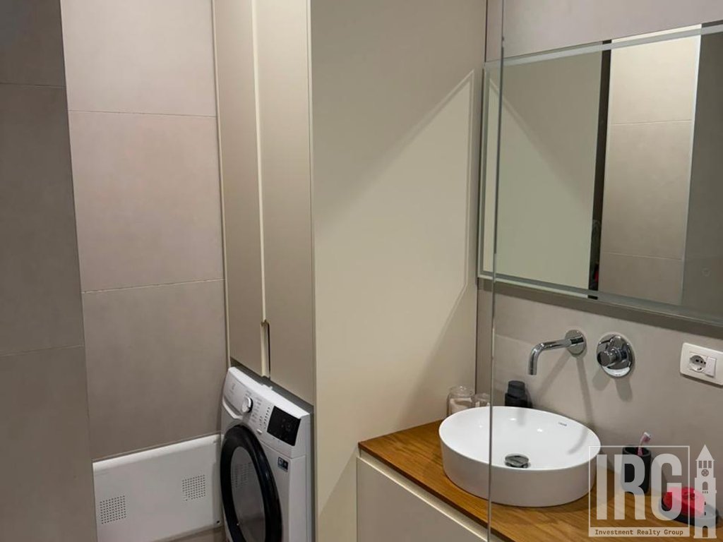 APARTAMENT 1+1 ME QERA TE PAZARI I RI.