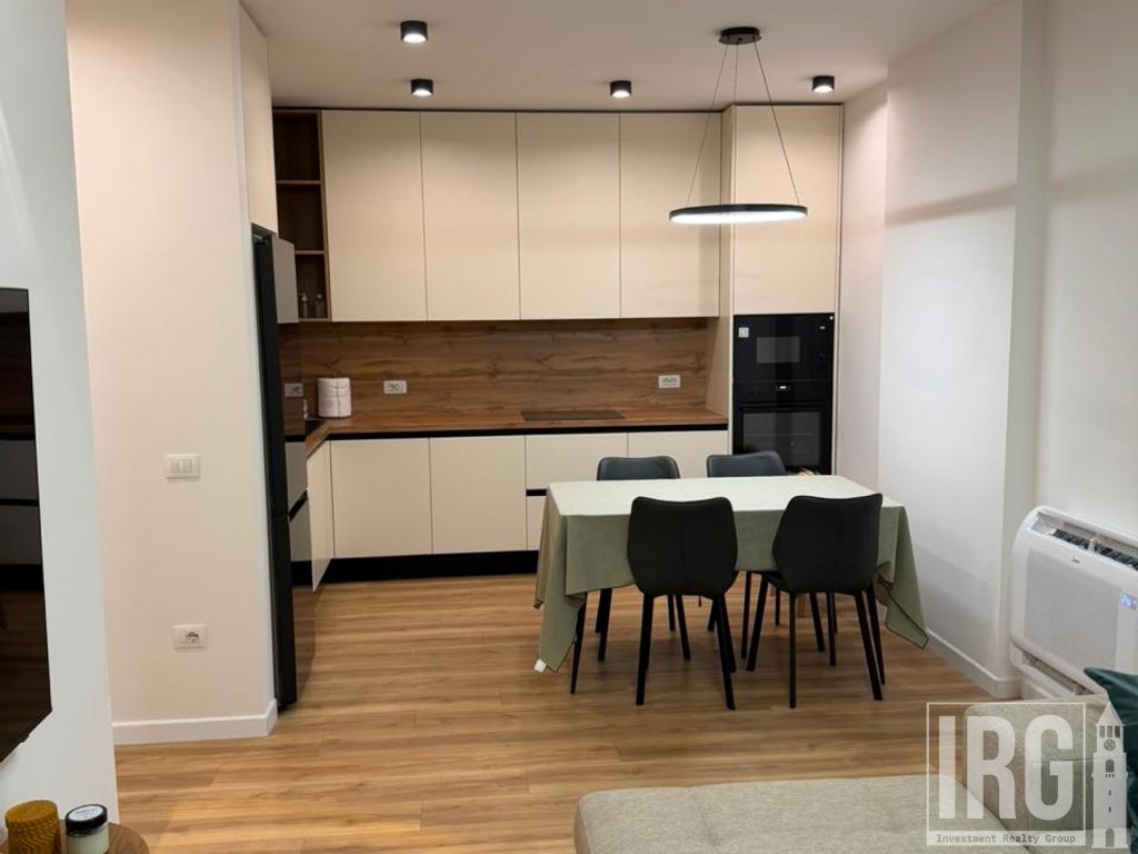 APARTAMENT 1+1 ME QERA TE PAZARI I RI.