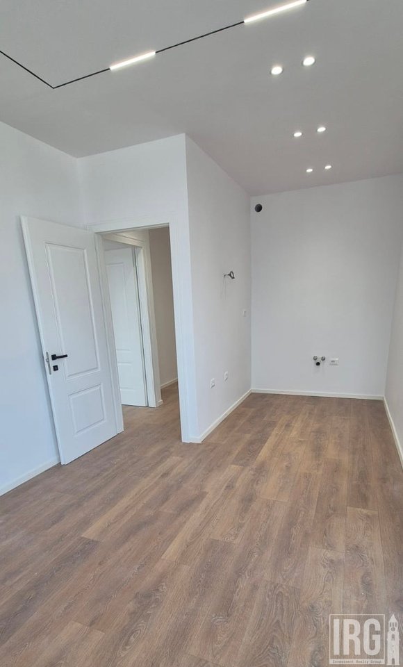 SHITET APARTAMENT 1+1 TEK ISH-STACIONI I FUNDIT I TIRANES SE RE !