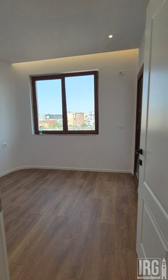 SHITET APARTAMENT 2+1 TEK ISH-STACIONI I FUNDIT I TIRANES SE RE !