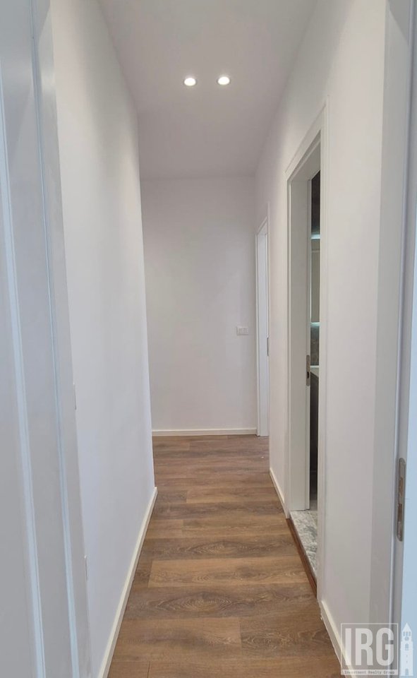 SHITET APARTAMENT 2+1 TEK ISH-STACIONI I FUNDIT I TIRANES SE RE !