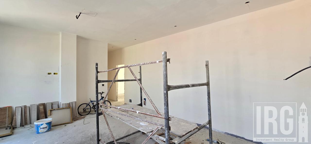 2+1 APARTMENT WITH VERANDA IN YZBERISHT!