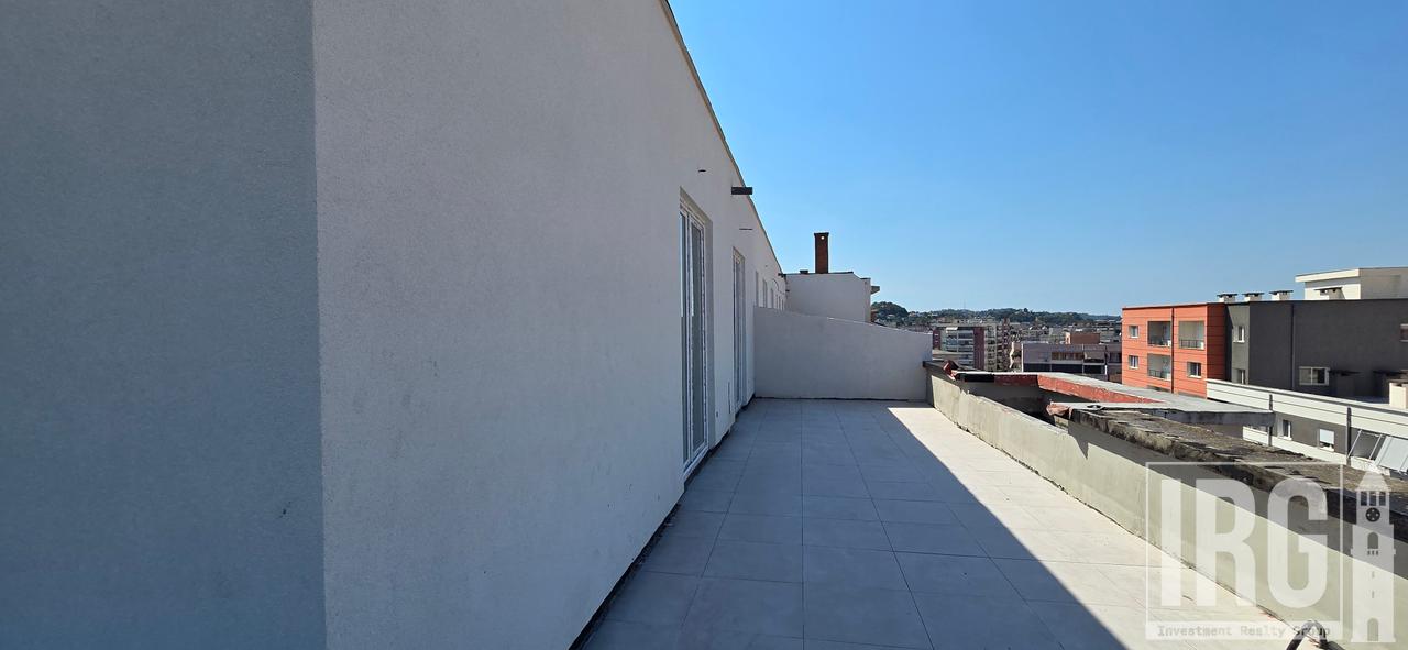 2+1 APARTMENT WITH VERANDA IN YZBERISHT!
