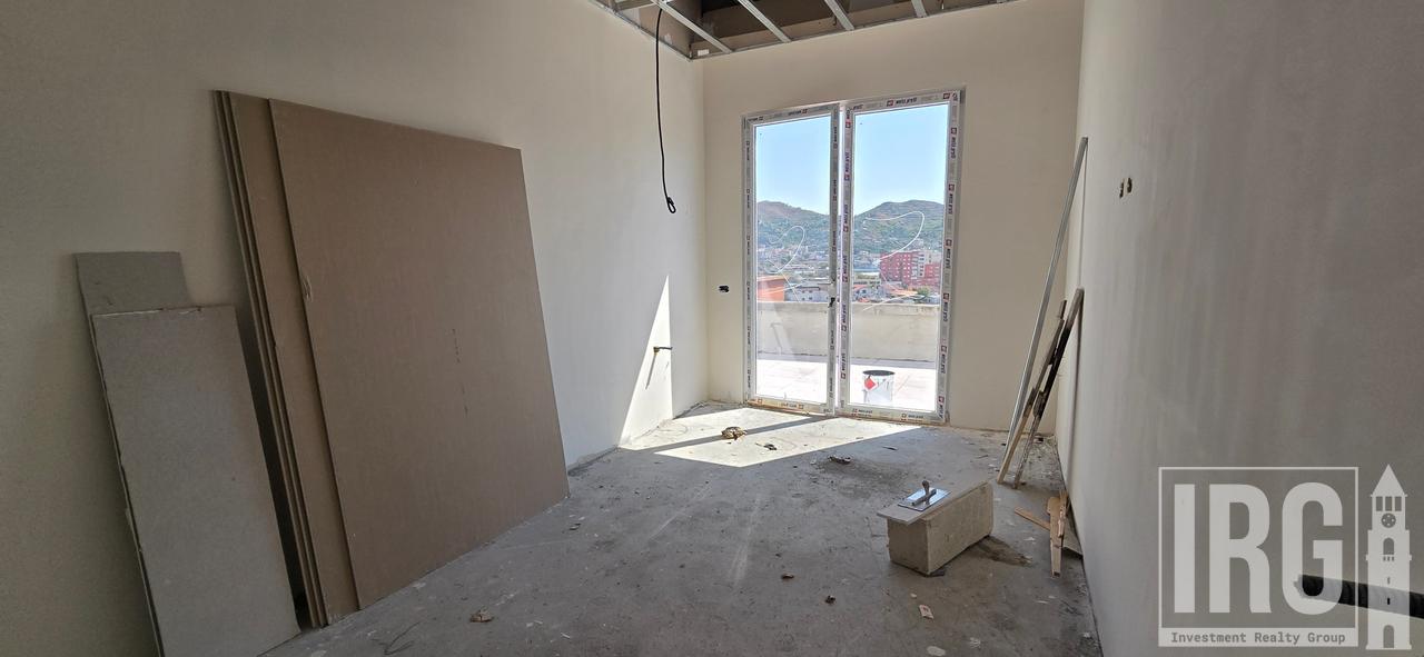 APARTMENT 3+1+2 WITH VERANDA IN YZBERISHT!
