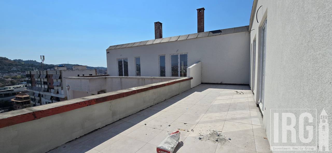 APARTMENT 3+1+2 WITH VERANDA IN YZBERISHT!