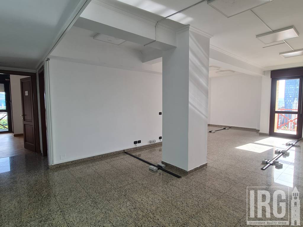OFFICE AT TORRE DRIN!