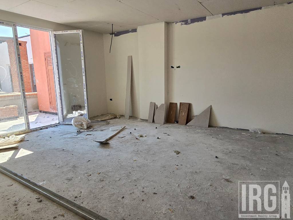APARTAMENT 2+1 ME VERANDE NE YZBERISHT!