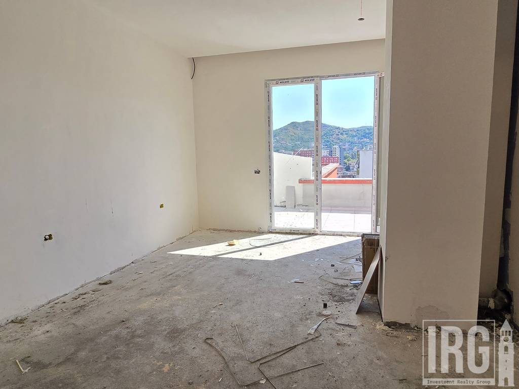 APARTAMENT 3+1+2 ME VERANDE NE YZBERISHT!