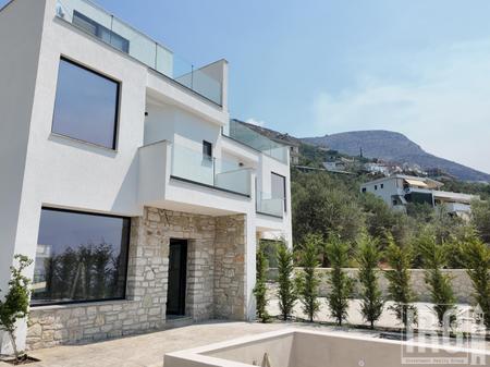 WHITE VILLAS – BORSH