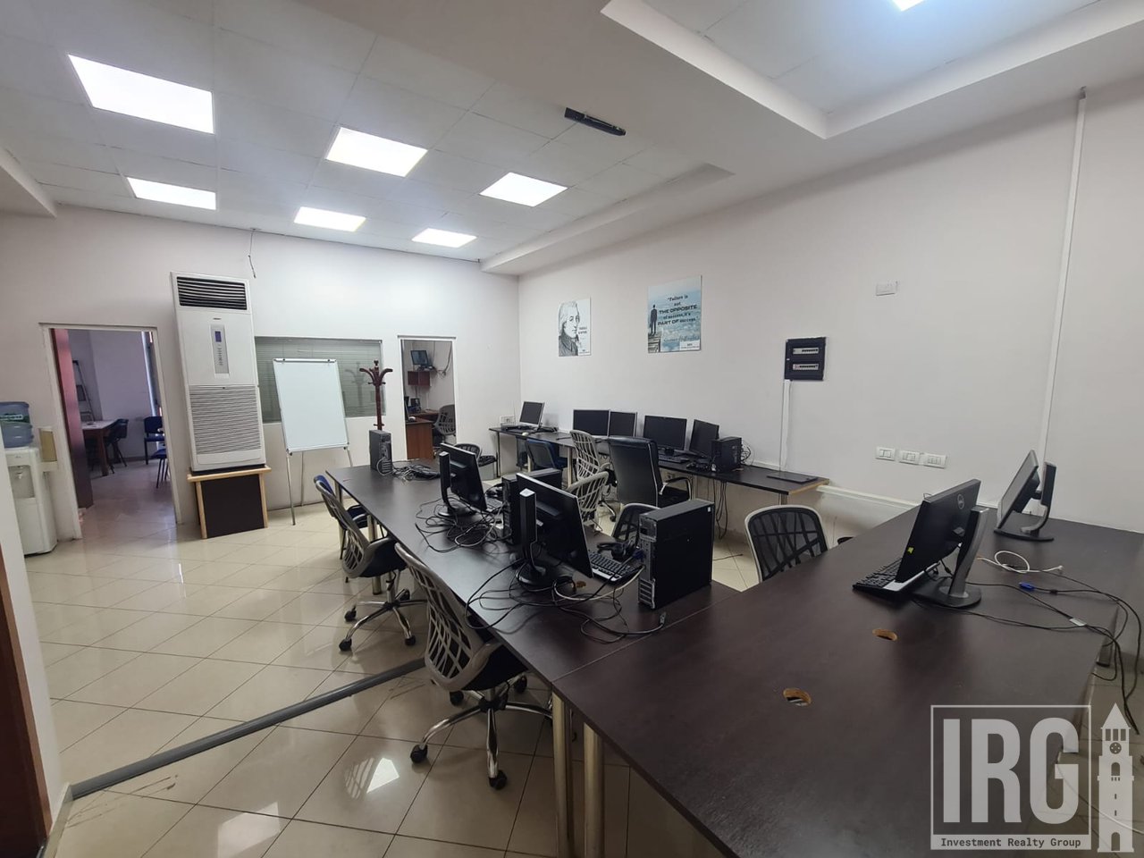 OFFICE 140M2 AT KAVAJA ROAD!