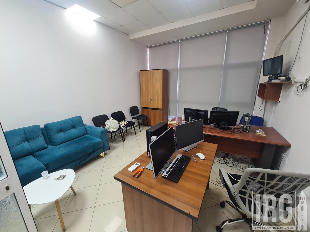 OFFICE 140M2 AT KAVAJA ROAD!