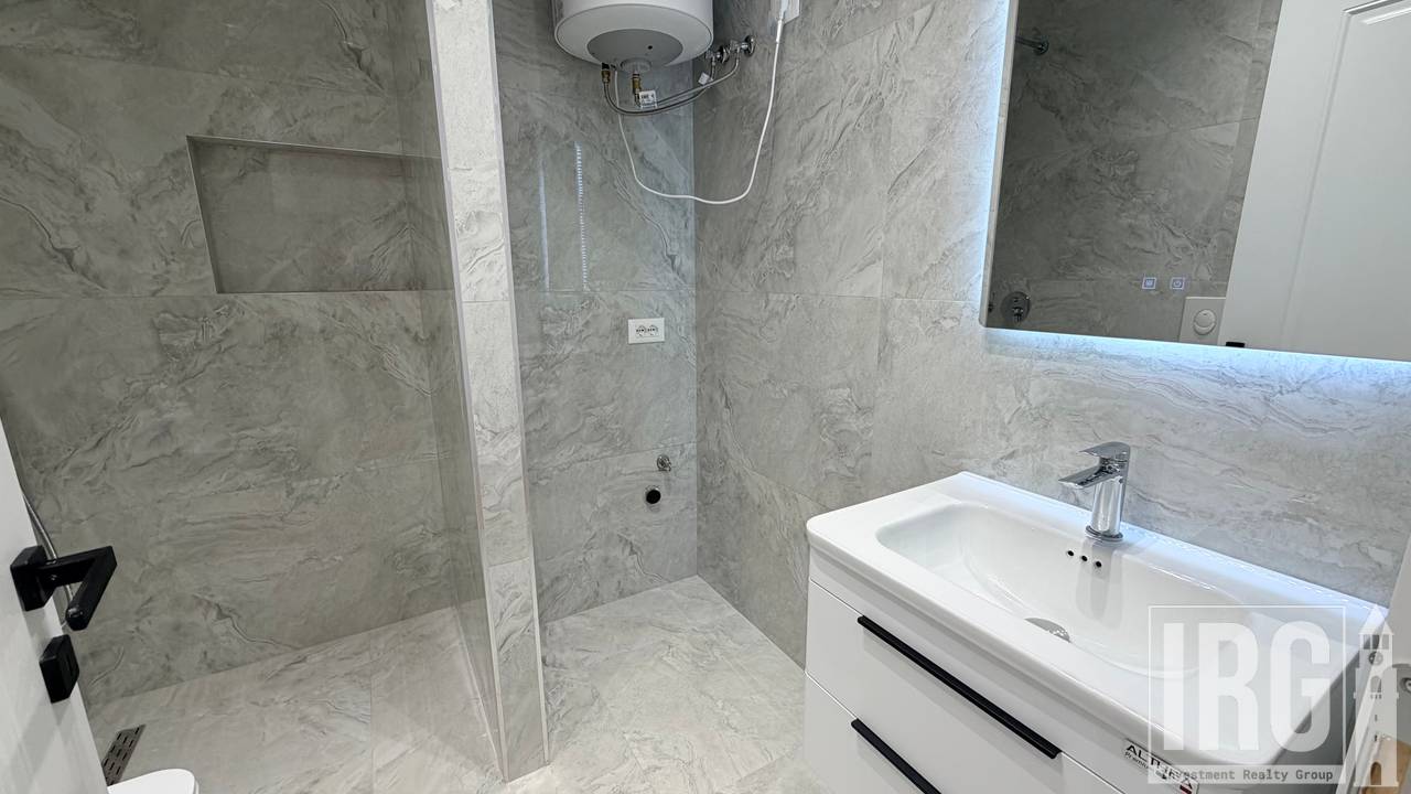 SHITET APARTAMENT 1+1 TEK ISH-STACIONI I FUNDIT I TIRANES SE RE !