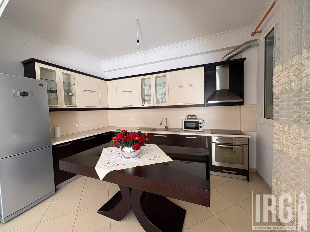 Appartamento 2+1 al secondo piano di una villa.